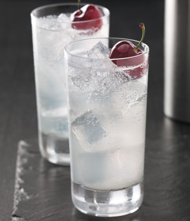recipe-cherrynoir-cherry-collins-feature